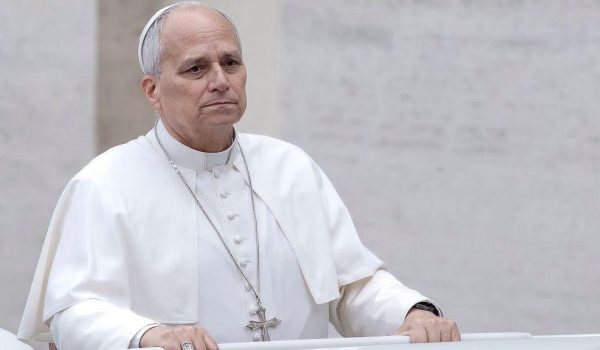 El papa León XIV, de 71 años, se recupera de la operación a la que fue sometido. La foto es anterior a la cirugía. Foto: BBC Mundo