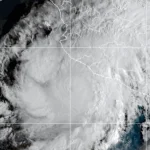 Huracán Simón deja un muerto y daños materiales en el Pacífico mexicano