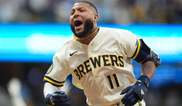 Milwaukee arrebata a San Diego con un imparable de Chourio en el noveno