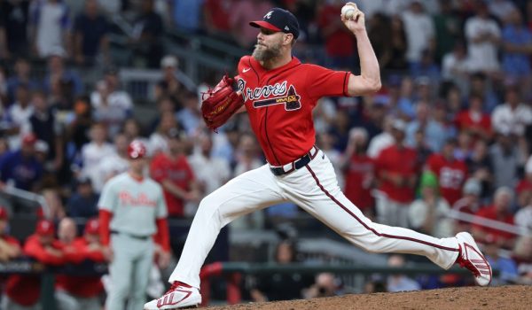 Los Bravos derrotan a los Filis y se preparan para enfrentarse a los Dodgers
