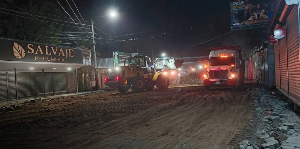 Inician trabajos en el sector de la intersección de Ganco de Caminos en el Mercado Oriental. Foto: Tomada de medios oficialistas.