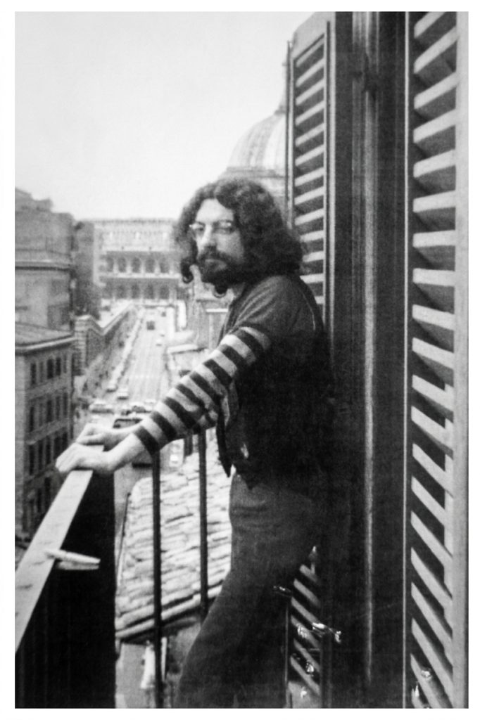 Roberto Rapaccioli, fundador de la discoteca La Tortuga Morada y pionero del movimiento hippie en Nicaragua. LA PRENSA / ARCHIVO