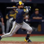 Milwaukee arrolla a Tampa y acaricia su primer título de la Serie Mundial
