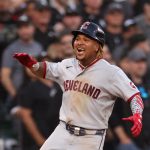Guardianes se rebelan en Chicago y llevan Serie Divisional de regreso a Cleveland
