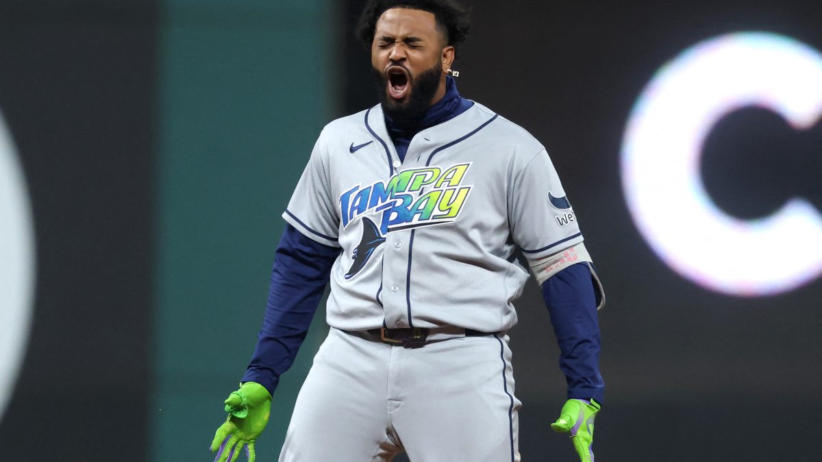 Junior Caminero en su celebración tras un doble clave para Tampa Bay. LA PRENSA/AFP