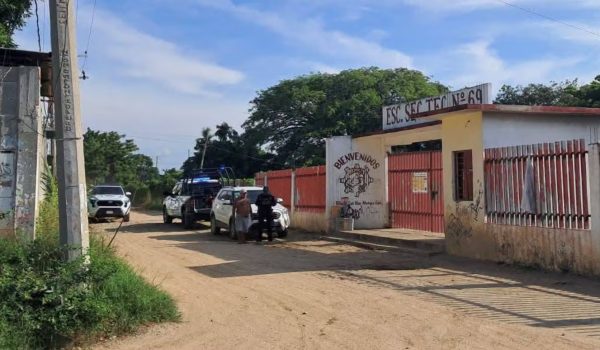 Asesinan a balazos a un maestro dentro de escuela en México