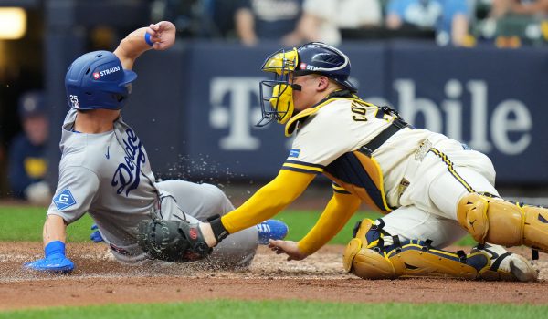 Los Cerveceros tienen ventaja de 2-0 en la Serie de Campeonato ante los Dodgers. LA PRENSA/AFP