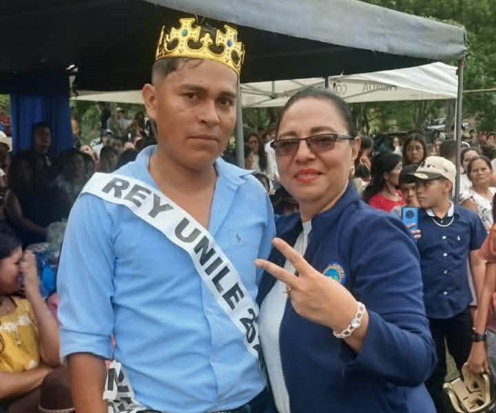 A la derecha, Nelly Izaguirre encabezando una actividad de la Alcaldía de Somoto. Foto: Tomada de la Alcaldía de Somoto.