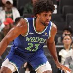 Norchad Omier el segundo mejor reboteador en victoria de Timberwolves contra los campeones