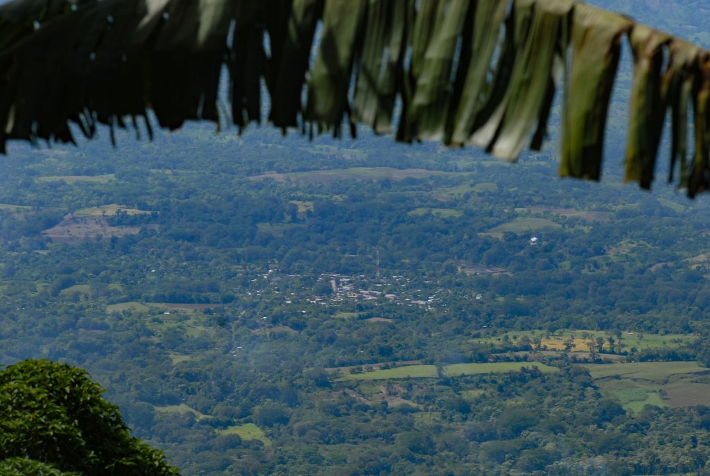 El valle de Santa María de Pantasma abarca un cráter de 14 kilómetros de diámetro, delimitado por una cordillera circular visible únicamente desde el aire. Se ubica a 222 kilómetros de Managua y a solo 60 de la frontera con Honduras. LA PRENSA / ÓSCAR NAVARRETE