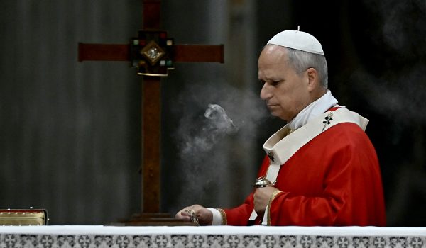 El papa León XIV será operado de pulmón este martes en Roma