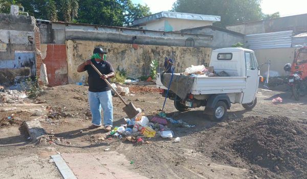 Propiedad embargada a Pollo Estrella en Tipitapa funciona como botadero ilegal de basura. Foto: Tomada de la Alcaldía de Tipitapa.