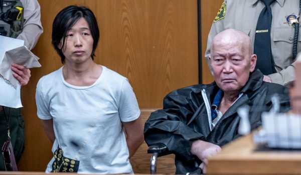 Getty Images Guojun Xuan (dcha.) y Silvia Zhang fueron arrestados en su mansión de Arcadia, California.