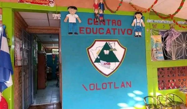 Fachada del Colegio Xolotlán, en Ciudad Sandino. Foto: La Primerísima.