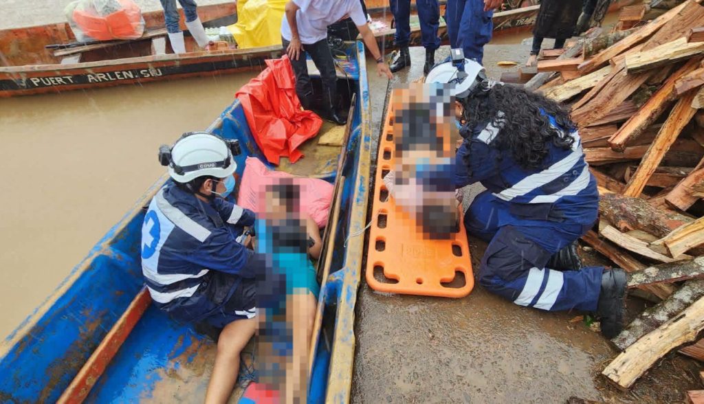 Una niña y una joven mueren tras volcarse la panga en que viajaban en el caribe Sur. Foto: Cortesía.