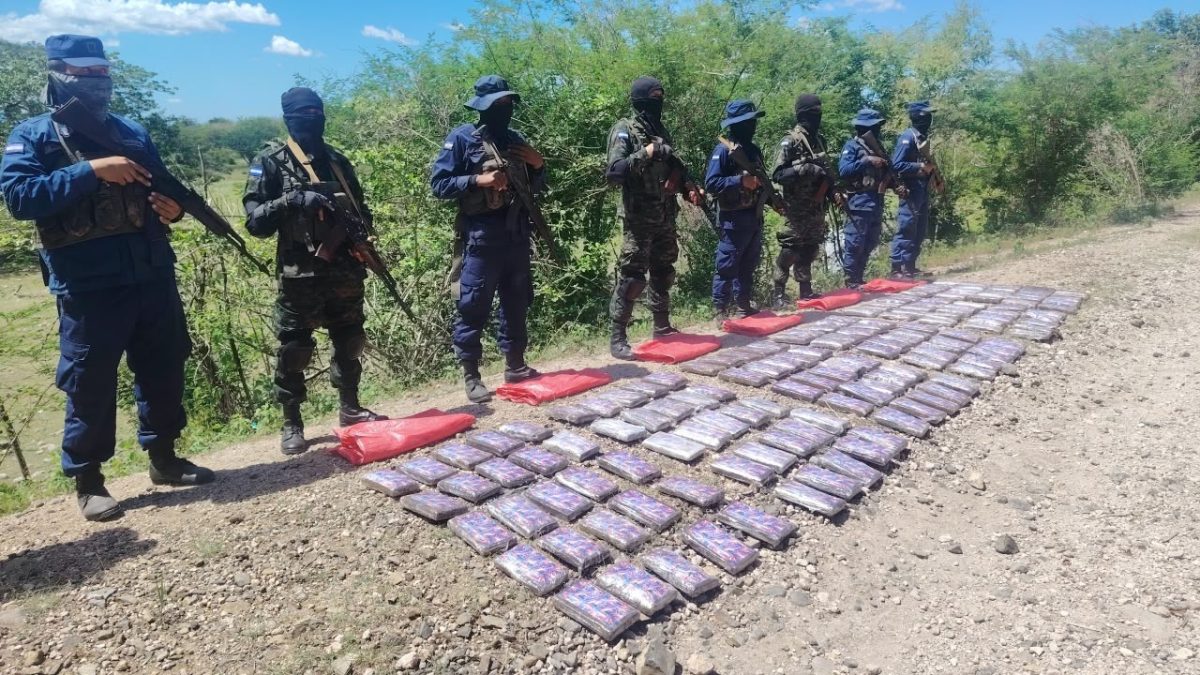 Ejército de Nicaragua incauta droga en Chinandega. Foto: Ejército de Nicaragua.