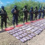 Cae mujer señalada de ser cabecilla del narcotráfico tras decomiso de 150 paquetes de droga