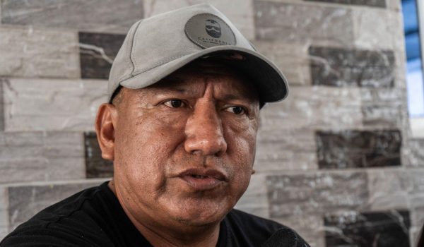 Hernán Flores, propietario y capitán del barco Negra Francisca Duarte II. Foto: BBC Mundo