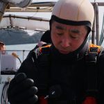Su esposa fue arrastrada por un tsunami y él lleva años buceando para sentirse cerca de ella