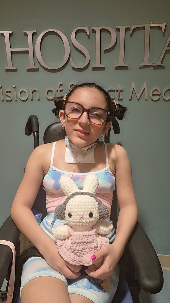 Jerelyn tiene 19 años. Desde los siete años dejó de caminar por una enfermedad congénita, en los últimos meses ha tenido recaídas. LA PRENSA / CORTESÍA