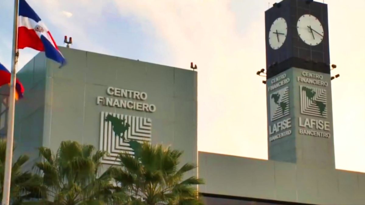 Fachada del Banco Lafise en Managua. Foto: Banco Lafise/Facebook.