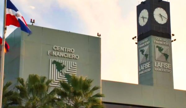 Fachada del Banco Lafise en Managua. Foto: Banco Lafise/Facebook.